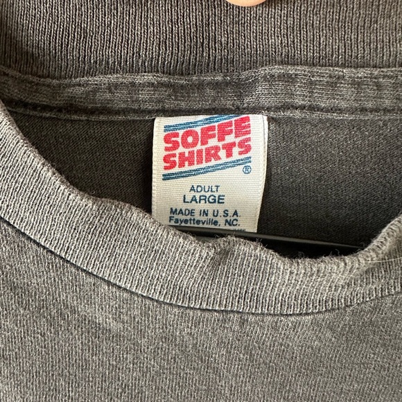 Vintage St Louis HOOTERS black T-Shirt - Picture 3 of 4